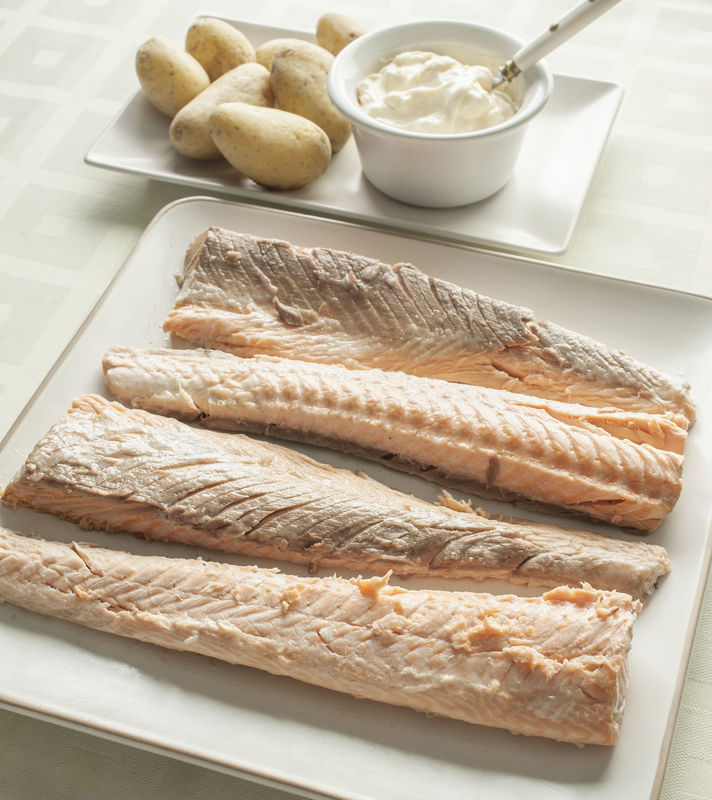 salmón-a-la-sal-con-papas-al-vapor