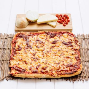 pizza-de-cebolla-y-provolone