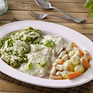 pollo con leche de almendras