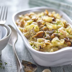 Gratinado de pasta y frutos de mar con bechamel