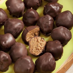 bombones de avellana, almendras y chocolate