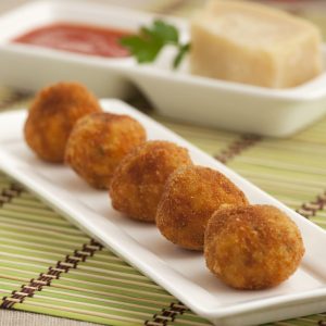 croquetas de arroz con parmesano