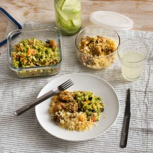 pollo con ensalada de brocoli