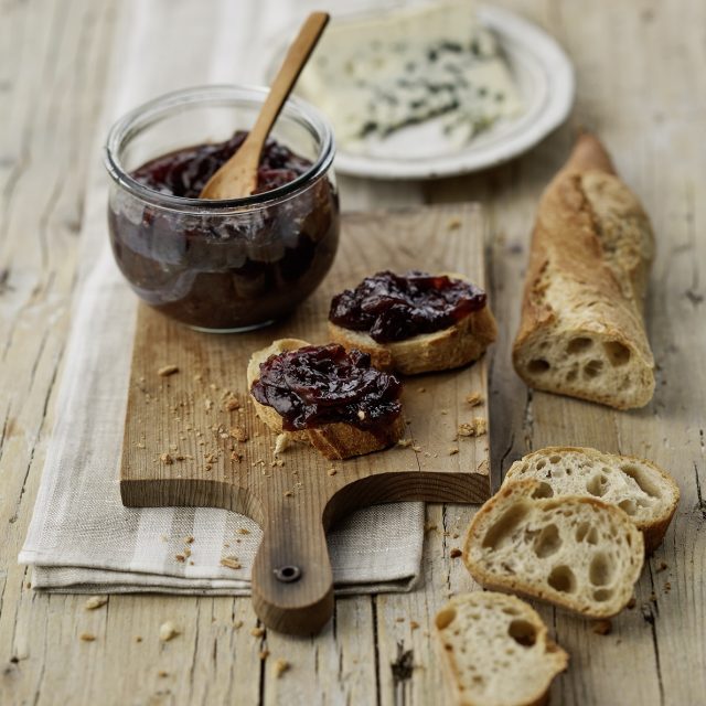 Caramelized_red_onions_chutney_id_387795_Portrait_002